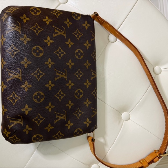 Louis Vuitton Brown and Tan Monogram Shoulder Bag - Picture 2 of 11
